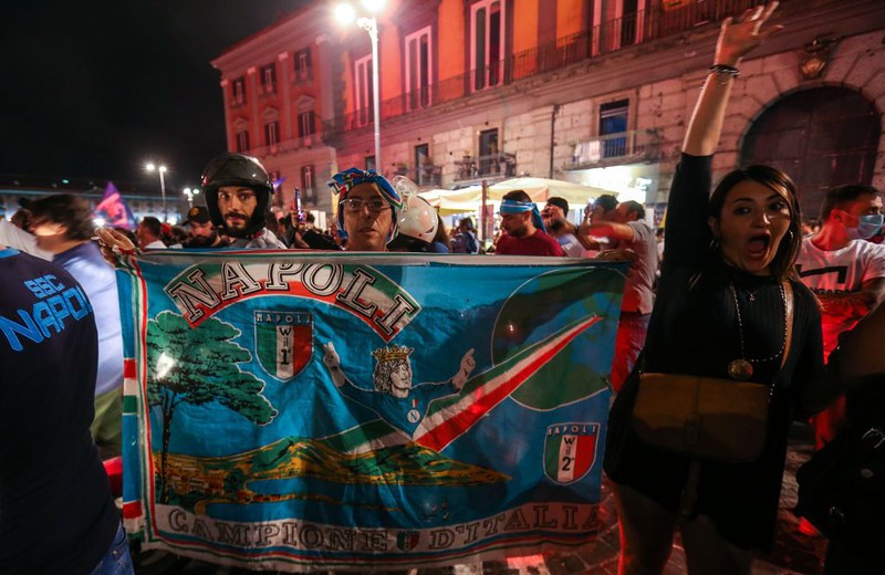 Italian Cup: Scenes of joy in Naples