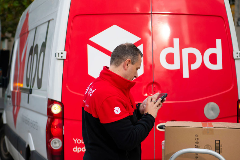 DPD and B&Q owner to hire 7,500 as demand surges