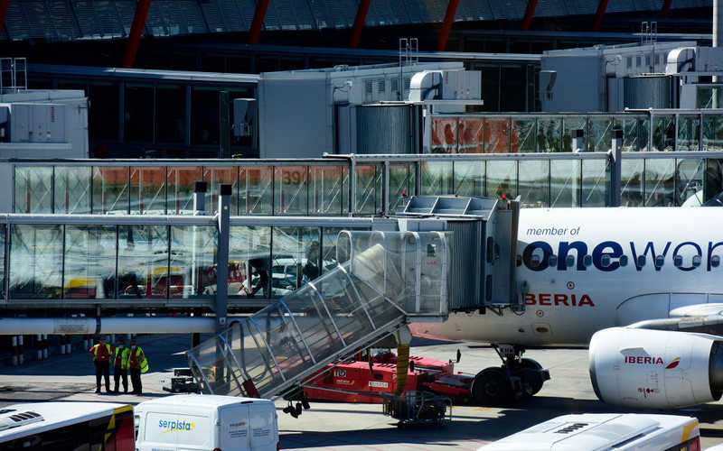 Hiszpania: 100 lotów ze strefy Schengen w pierwszym dniu po zakończeniu stanu zagrożenia