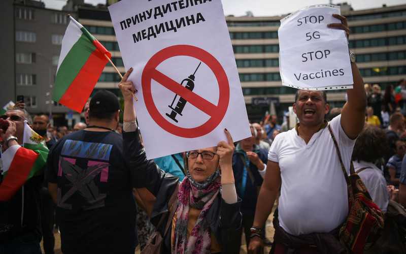 Bułgaria: Powrót nakazu noszenia maseczek w walce z epidemią