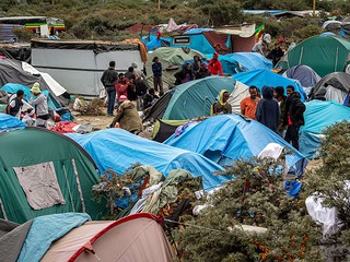 W Calais podwoiła się liczba imigrantów. "Nie wiemy, co będzie dalej"