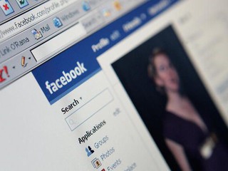 Irlandia: Transfer danych przez Facebooka będzie przedmiotem śledztwa