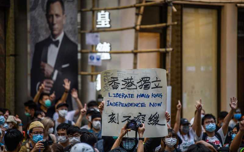 China threatens UK with retaliation for facilitating Hong Kong