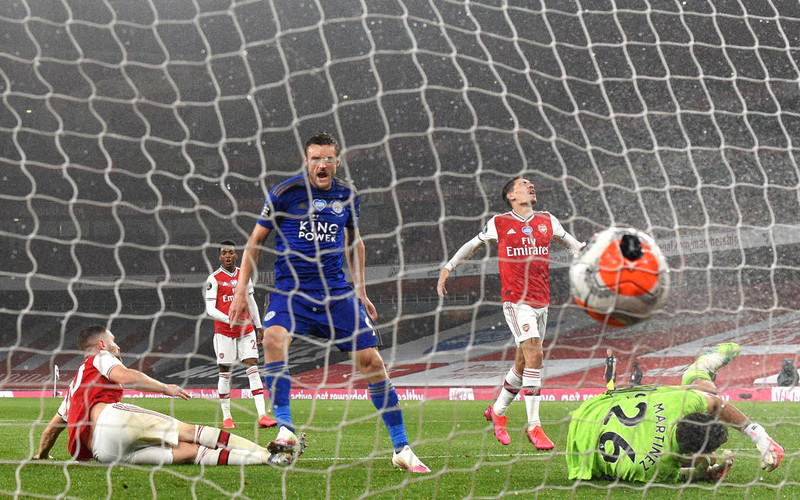 Leicester draw with Arsenal as Chelsea and Watford win 