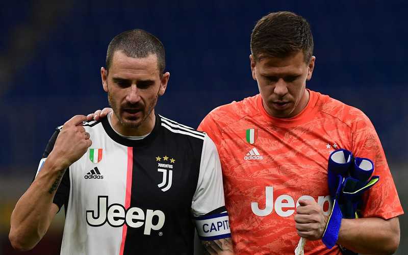 Milan make incredible comeback to upset Juventus 