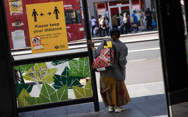 Londyn: Przez brak masek do autobusów nie wsiadło ponad 3 tys. osób