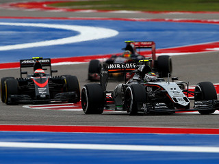 McLaren blokuje silniki dla Red Bulla