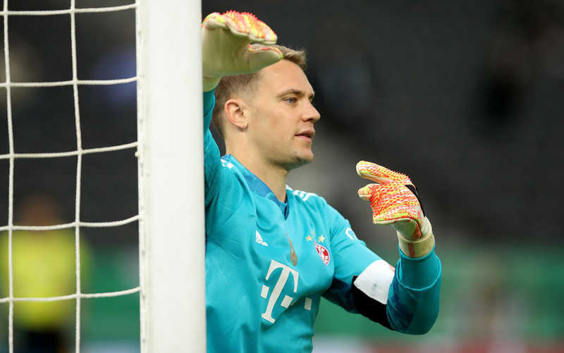 On vacation in Croatia, Neuer became a water polo goalkeeper