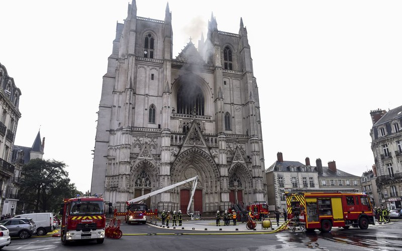 Pożar katedry w Nantes: Zatrzymano wolontariusza
