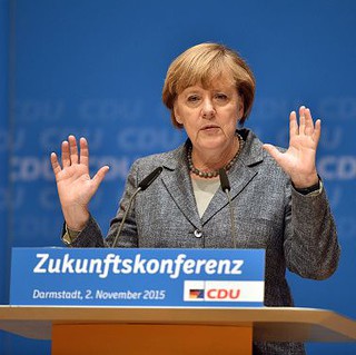 Angela Merkel ostrzega przed militarnym konfliktem na Bałkanach