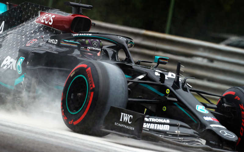 Lewis Hamilton wins in Hungary with Max Verstappen second after crash
