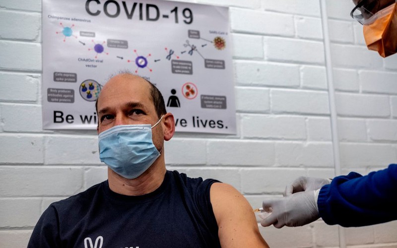 Scientists call for volunteers to be exposed to the coronavirus to test vaccines