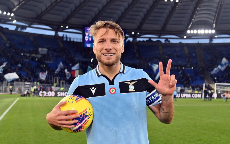 Immobile draws level with Lewandowski in race for Golden Boot