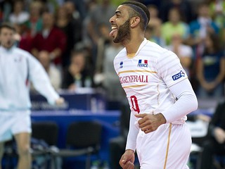 Earvin Ngapeth escape after hit three people