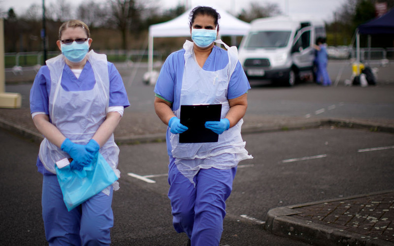 Miasto najmocniej dotknięte epidemią samo będzie namierzać kontakty
