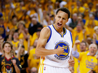 Warriors Make Franchise History With 10th-Straight Win