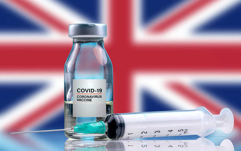 Tylko połowa Brytyjczyków chce się zaszczepić przeciwko Covid-19