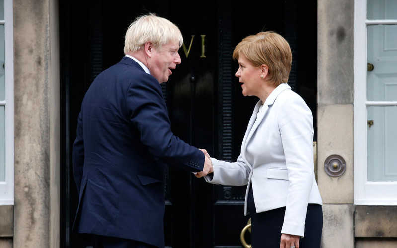 "FT": Johnson zablokował udział premier Szkocji w posiedzeniach rządu