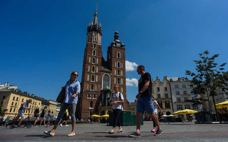 "Rzeczpospolita": Nastroje Polaków są całkiem dobre, pomimo pandemii