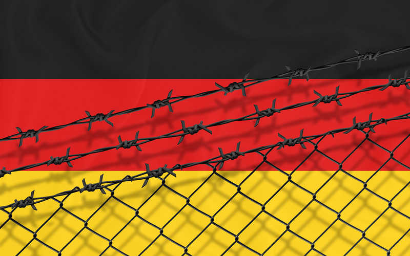 Niemcy: Rośnie liczba wydalanych cudzoziemców. "Zagrażają bezpieczeństwu i porządkowi"