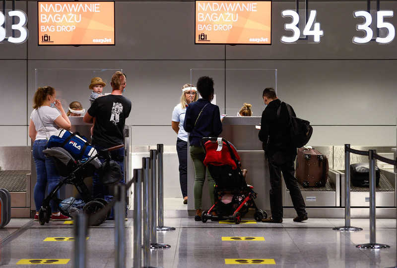 Polacy skracają urlopy, aby wrócić do UK przed ewentualną kwarantanną