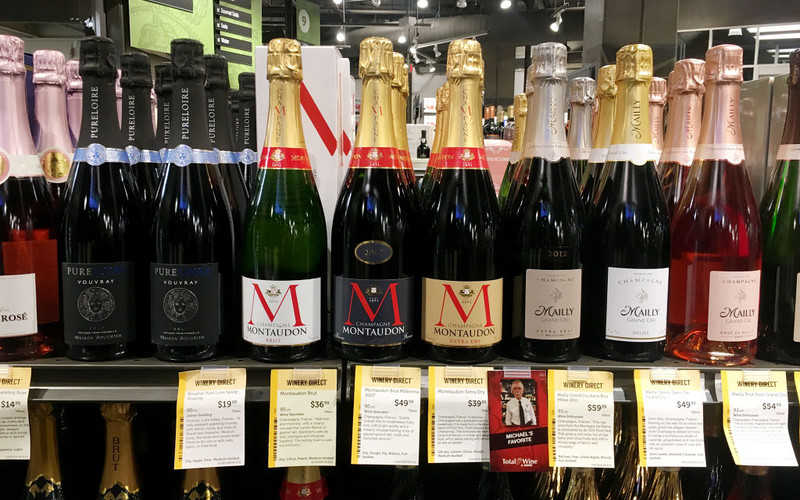 Francja: Historyczny kryzys w branży producentów szampana