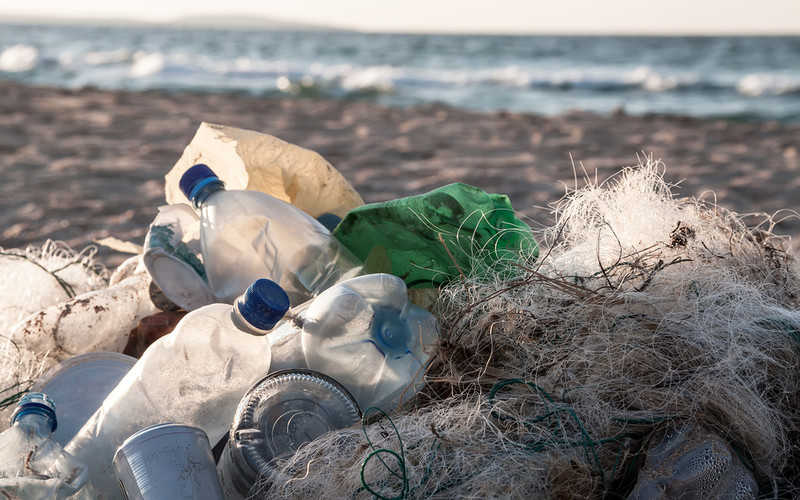 "The Times": W Atlantyku jest ponad 10 razy więcej plastiku niż sądzono