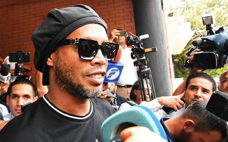 Ronaldinho na wolności po prawie półrocznym zatrzymaniu