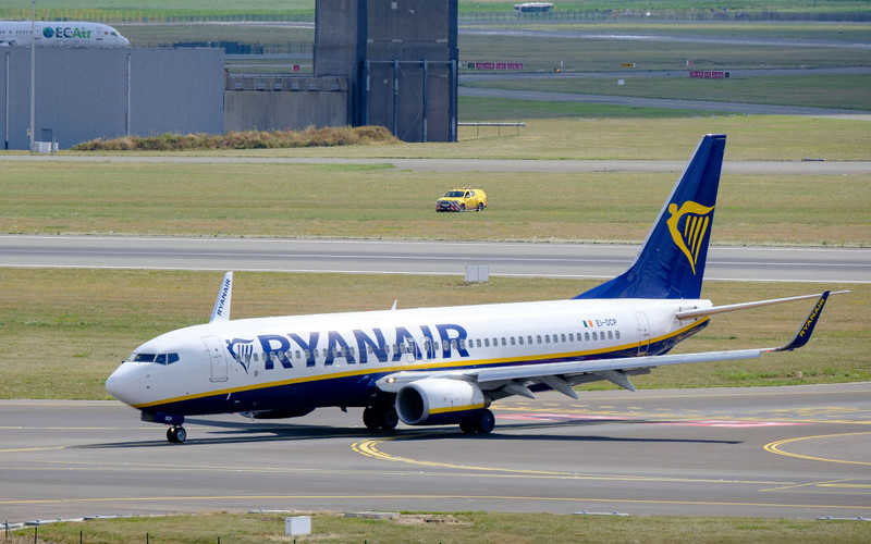 Ryanair zapowiada mniej lotów we wrześniu i październiku
