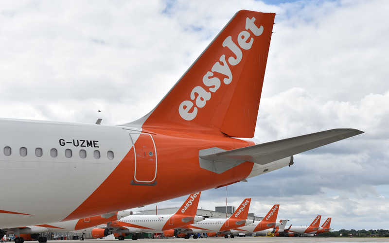 The passenger is suing easyJet for being exaggerated at the request of Orthodox Jews