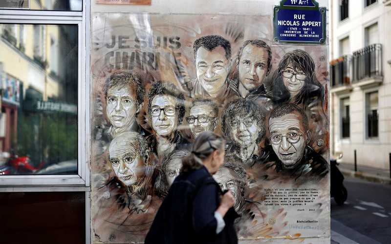 France: Charlie Hebdo re-publishes caricatures of Muhammad