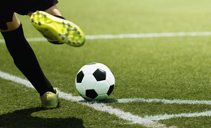 Footballer fined for kissing ball in Ecuador, breaking virus rules