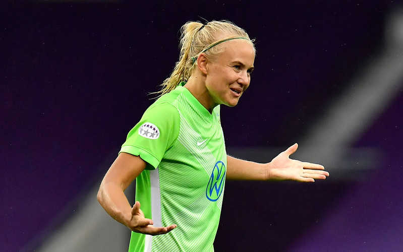 Pernille Harder joins Chelsea for 'record transfer fee for the women's game'