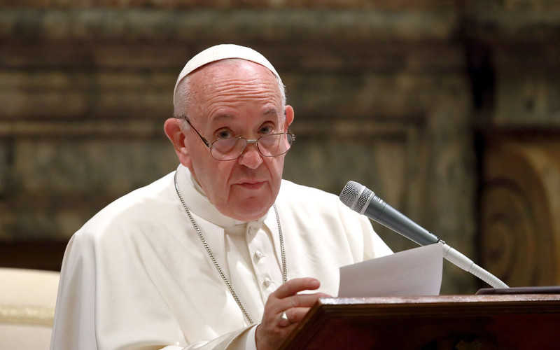 Papież: "Gadulstwo jest brzydszą zarazą niż Covid"