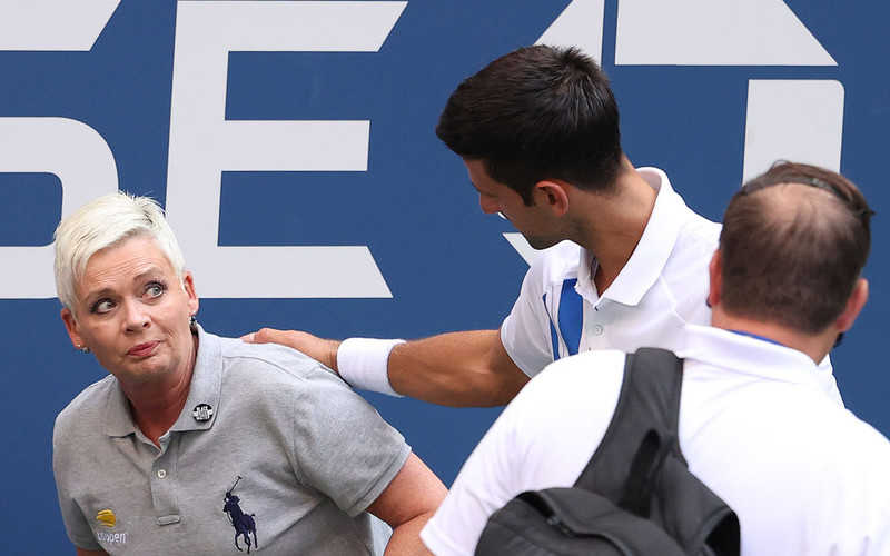 US Open: Djokovic zdyskwalifikowany. Trafił piłką arbiter liniową