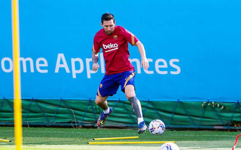 Lionel Messi returns to training with Barcelona