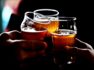 Irlandia chce walczyć z nadużywaniem alkoholu i wprowadza cenę minimalną napojów wyskokowych