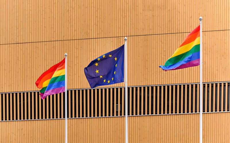 Komisja Europejska: W listopadzie strategia wzmacniania praw osób LGBT w UE