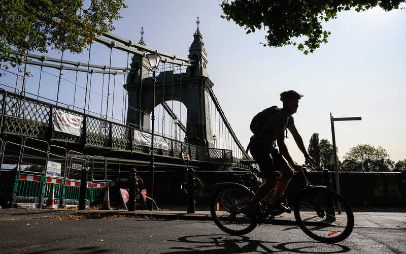Hammersmith bridge at increased risk of collapsing into Thames