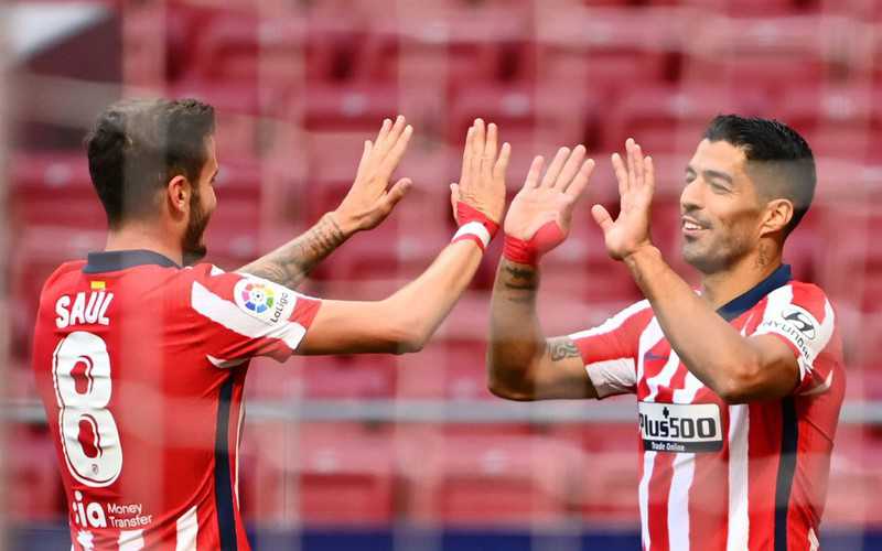 Suarez makes history on Atletico Madrid debut with double and assist off the bench