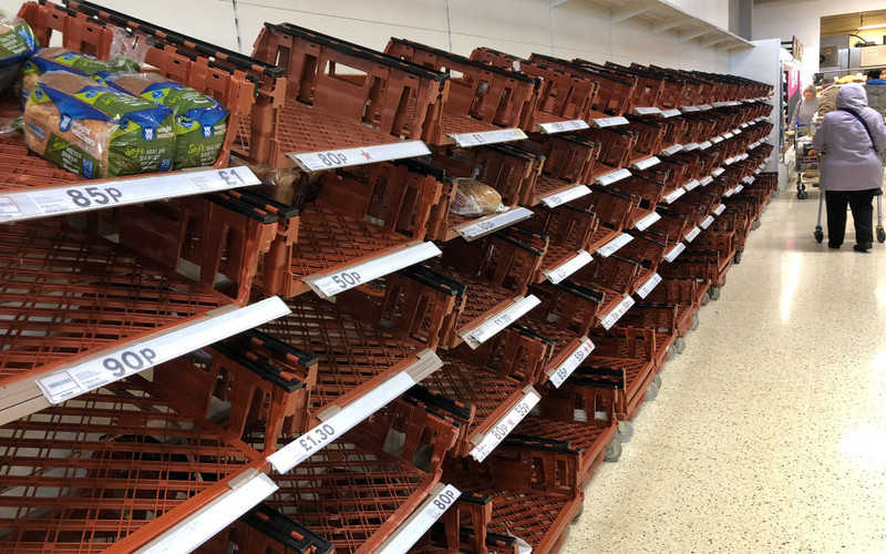 W których supermarketach w UK obowiązują dziś limity zakupów?