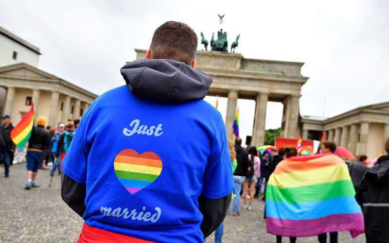 1 out of 3 LGBT+ people in Germany experience discrimination at work