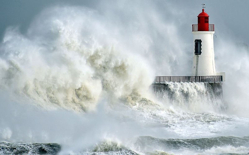 Storm Alex: Heavy rains cause severe flooding in France, Spain and Italy