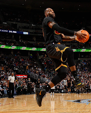 LeBron James scores 34 on eve of 31st birthday as Cleveland Cavaliers defeat Nuggets