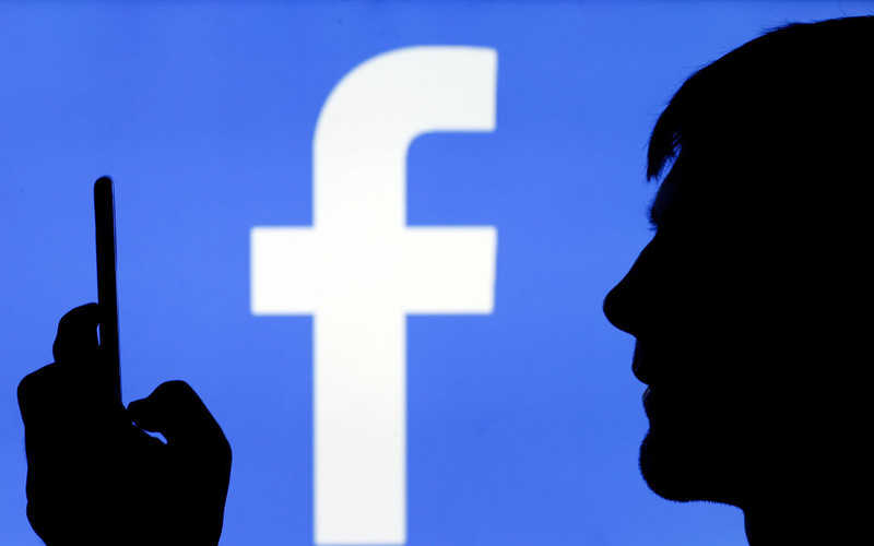 Facebook zakazuje treści negujących Holokaust
