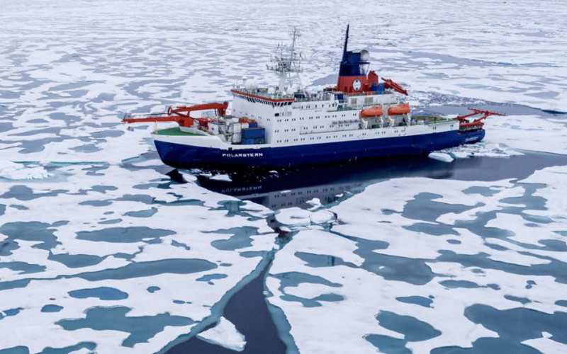 Naukowcy największej wyprawy arktycznej alarmują: Lód gwałtownie topnieje