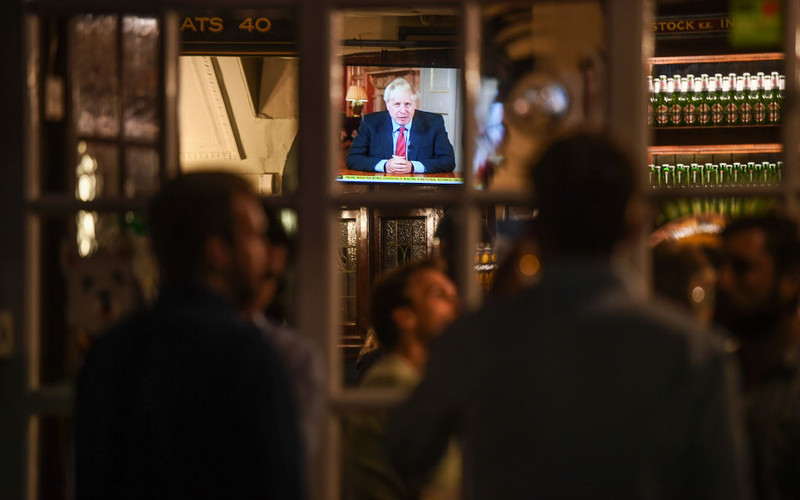 Three-tier lockdown rules clear House of Commons despite Tory opposition