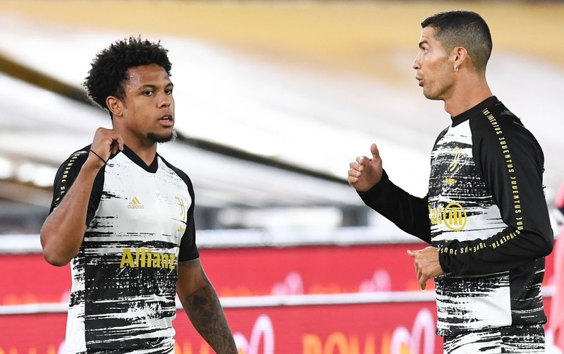 Ronaldo mimo kwarantanny wrócił do Włoch, McKennie też zakażony