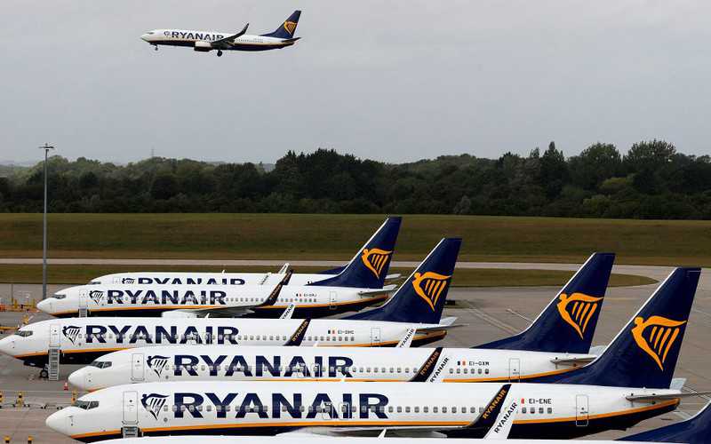 Ryanair zapowiada znaczne zmniejszenie liczby lotów zimą