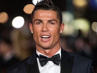 Cristiano Ronaldo heads the most popular athletes on Twitter
